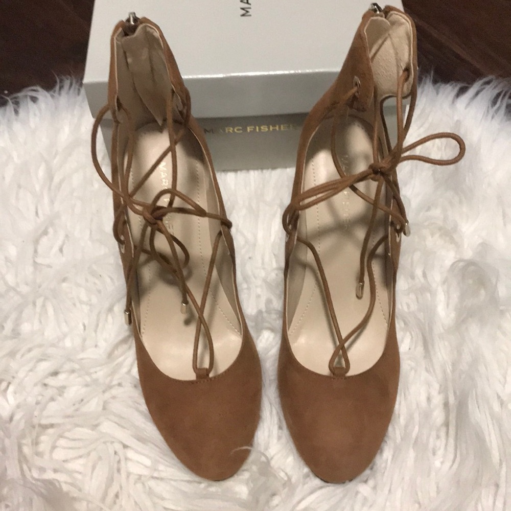 BNIB Marc Fisher Stevee Suede Pumps